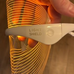 DMH LED - LIKE NEW Purchased in Jan 2024